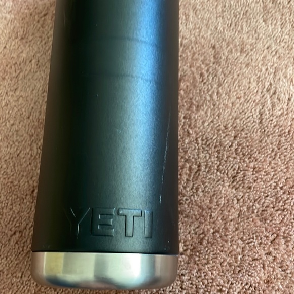 Yeti Other Yeti 26 Oz Tumbler Hot Cold Thermos Green Built For The Wild Work Black With Lid